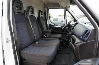 Iveco Daily 35C14 2.3 HPi L3H2 Airco Cruise Automaat 100KW Euro 6 picture 11
