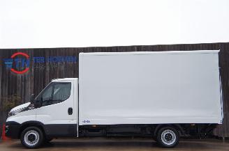 skadebil auto Iveco Daily 35S16 2.3 HPi Koffer Laadklep Automaat Klima Cruise 115KW Euro 6 2018/2