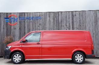 Vaurioauto  passenger cars Volkswagen Transporter T6 2.0 TDi Lang Airco Navi Cruise Apple Carplay Trekhaak 110KW Euro 6 2019/9