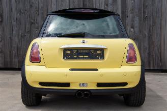 Mini Cooper 1.6 Airco Cruise Pano Stoelverwarming 85KW Euro 4 picture 7