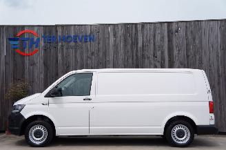 Damaged car Volkswagen Transporter T6 2.0 TDi Lang Airco Cruise Trekhaak 75KW Euro 6 2017/10
