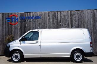 skadebil auto Volkswagen Transporter T5 2.0 TDi Lang Airco Cruise PDC 103KW Euro 5 2013/9