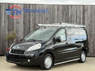 krockskadad bil bedrijf Peugeot Partner 1.6 HDi L1H1 Navteq2 Klima AHK Temp. 66kW 2016/4