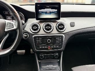 Mercedes Cla-klasse 180 Shooting Brake AMG-Line Panorama Unfall picture 19