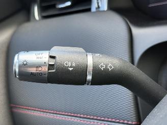 Land Rover Discovery Sport D240 AWD Automatik R-DYNAMIC SE picture 24