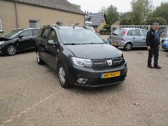 Vaurioauto  passenger cars Dacia Logan 0.9 TCe BI-Fuel au REST BPM 400 EURO !!!!!! 2017/4