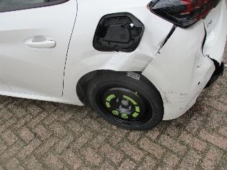 Peugeot 208 1.2 PureTech Active NAP picture 10