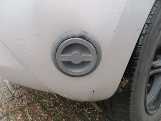 Renault Twingo 1.2-16v Authentique LPG picture 24