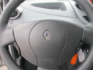 Renault Twingo 1.2-16v Authentique LPG picture 18