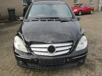 Mercedes B-klasse 150 picture 2