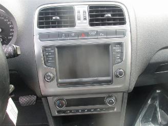 Volkswagen Polo 1.2 TSI Highline 5drs Aut picture 17