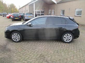 Opel Astra 1.2 Turbo Edition 1E EIG NAP picture 4