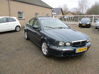 Unfallwagen Jaguar X-type 2.0 V6 EXECUTIVE 2002/5