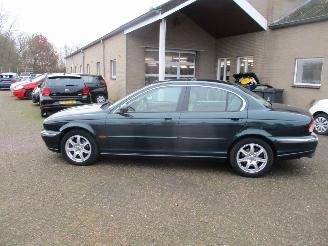 Jaguar X-type 2.0 V6 EXECUTIVE picture 4