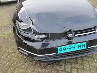 Volkswagen Golf 1.0 TSI HighLine Business R picture 10