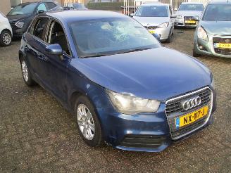 Vaurioauto  passenger cars Audi A1 SPORTBACK 1.6 TDI Ambition ProL 2013/11