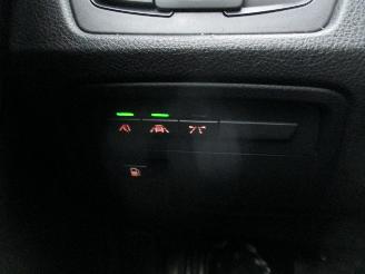 BMW 3-serie 330e LU.l High Executive picture 16