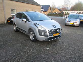 Vaurioauto  passenger cars Peugeot 3008 1.6 THP-GT Aut 1E Eig NAP REST BPM 500 EURO !!!! 2011/6