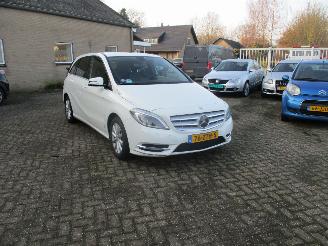 škoda osobní automobily Mercedes B-klasse 180 Ambition REST BPM 500 EURO !!!!! 2013/2