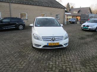 Mercedes B-klasse 180 Ambition REST BPM 500 EURO !!!!! picture 2