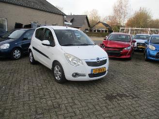 Schadeauto Opel Agila 1.0 edition Airco NAP 2012/1