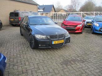skadebil auto BMW 3-serie 330 i Aut 2006/4