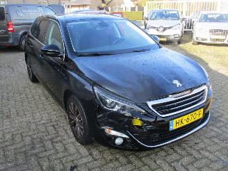 Coche accidentado Peugeot 308 SW 1.2 PureTech Allure REST BPM 400 EURO !!!! 2015/11
