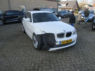 krockskadad bil auto BMW 1-serie 116d Corp.BnsLine REST BPM 450 EURO !!!!!! 2011/9