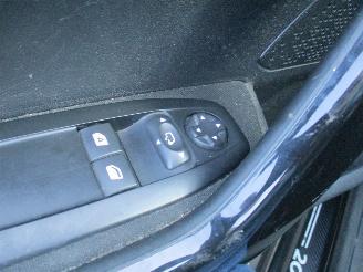 Peugeot 208 1.2 VTi Envy 5drs picture 24