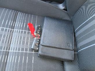 Volkswagen Golf 1.6 TDI Business Edition R REST BPM €400,-!!! picture 32