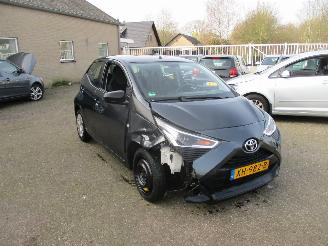 Damaged car Toyota Aygo 1.0 VVT-i x-fun REST BPM €300,-!!! 2019/1