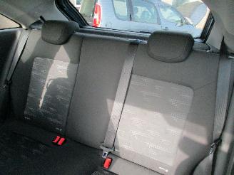 Opel Corsa 1.4-16V Cosmo picture 24