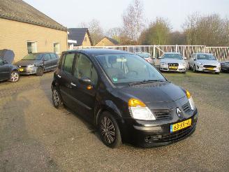 uszkodzony samochody osobowe Renault Modus 1.6-16V Tech Road 2005/7
