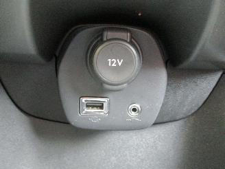 Citroën C1 1.2 PureTech Airscape Shine picture 19