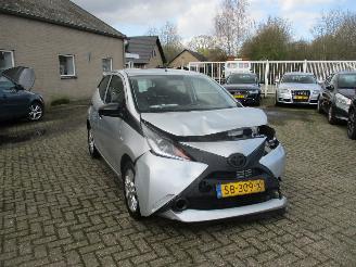 krockskadad bil auto Toyota Aygo 1.0 VVT-i x-fun REST BPM €300,-!!! 2018/3