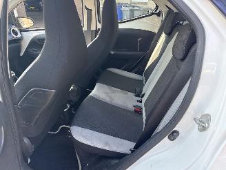 Toyota Aygo 1.0 VVT-i x-pure picture 38