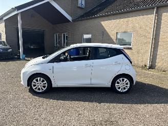 Toyota Aygo 1.0 VVT-i x-pure picture 4
