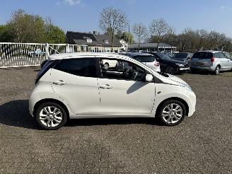 Toyota Aygo 1.0 VVT-i x-pure picture 8