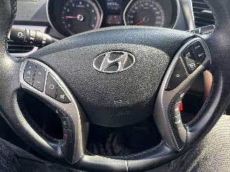 Hyundai I-30 1.6 GDI i-Motion Pl. REST BPM €500,-!!! picture 17