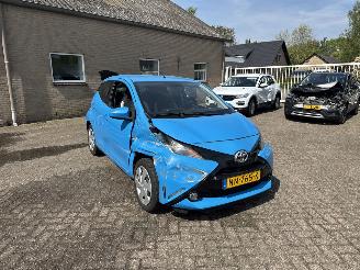 Coche accidentado Toyota Aygo 1.0 VVT-i x-Play REST BPM €250,-!!! 2017/3