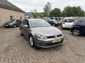 uszkodzony samochody osobowe Volkswagen Golf 1.2 TSI Highline 2014/4