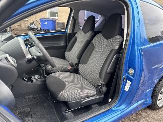 Toyota Aygo DYNAMIC BLUE picture 23
