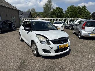Damaged car Suzuki Swift 1.2 Base 2012/2
