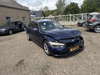 krockskadad bil auto BMW 3-serie 320d EDE Cent.Hi.Ex. 2016/6