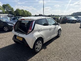 Toyota Aygo 1.0 VVT-i x-play picture 7
