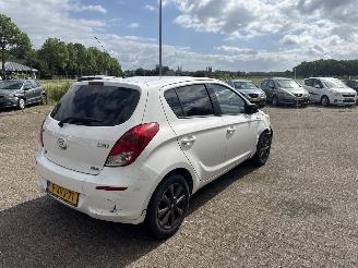 Hyundai I-20 1.2 HP i-Motion picture 7