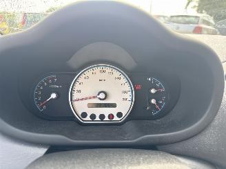 Hyundai I-10 1.1 Active Orange B. picture 16