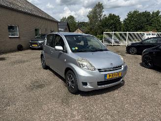 Damaged car Daihatsu Sirion 1.0-12V Premium 2008/11