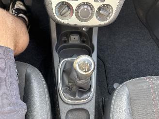 Opel Corsa 1.4-16V Anniversary Edition picture 21