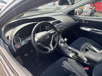 Honda Civic 1.8 Sport picture 12